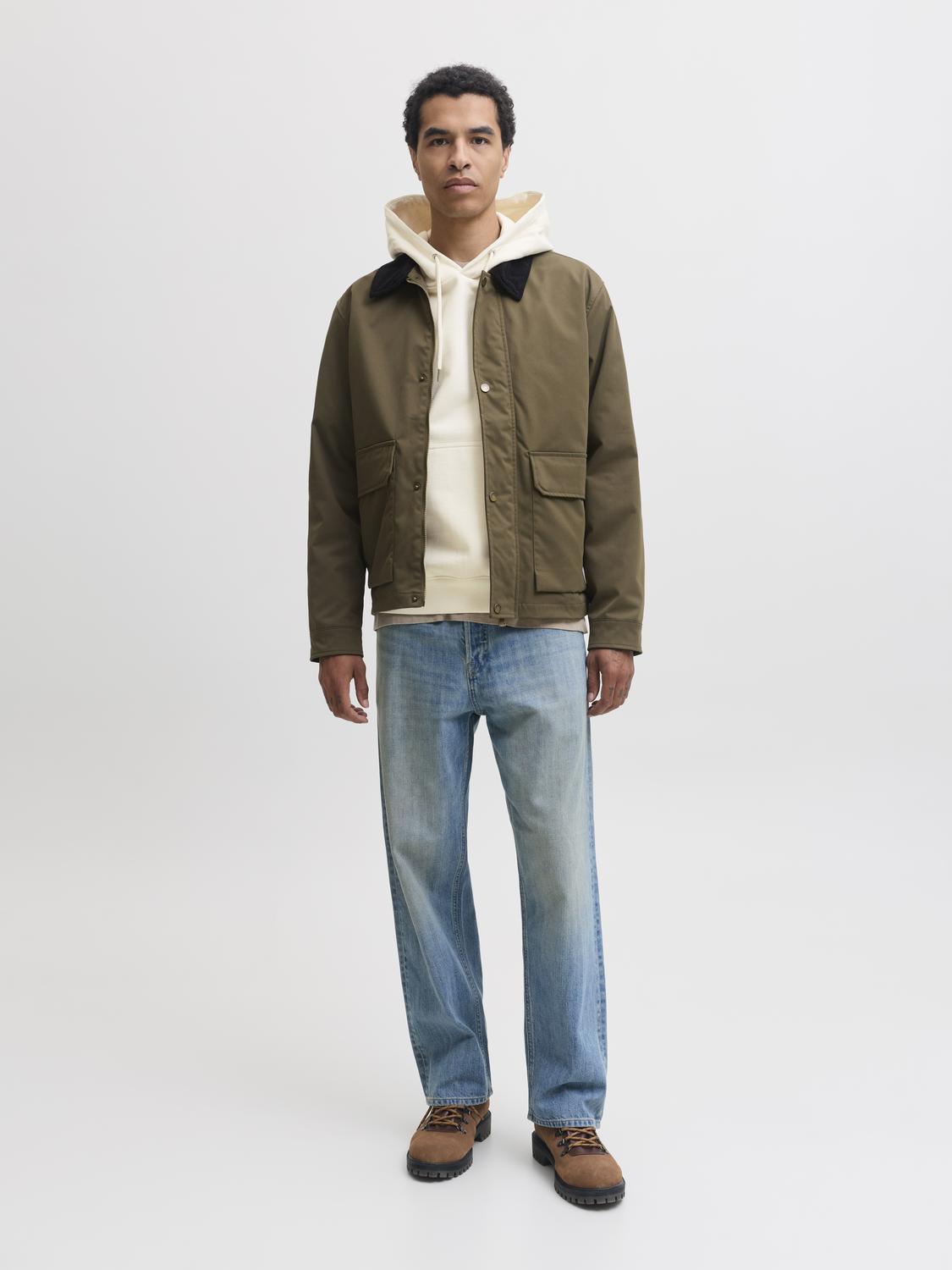 model_shot-front_full